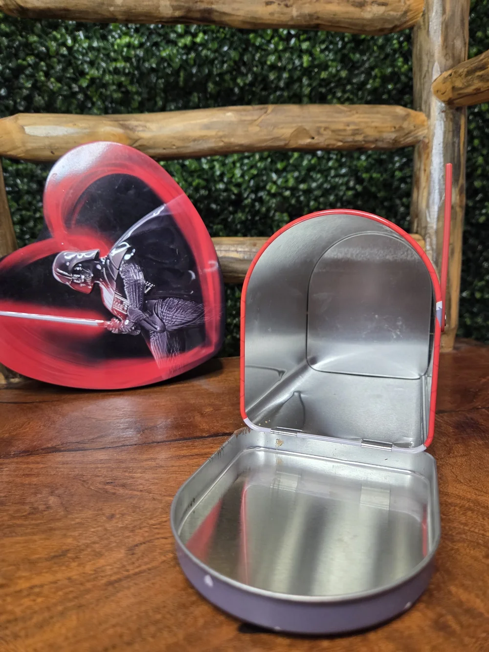 Star Wars Red and Gray Heart Mailbox Favor Tin Set